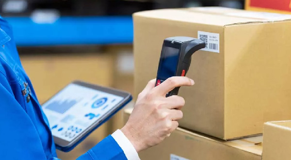 How can RFID be applied to logistics warehouses?