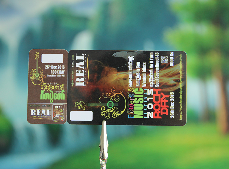 RFID systems with distributed controllers